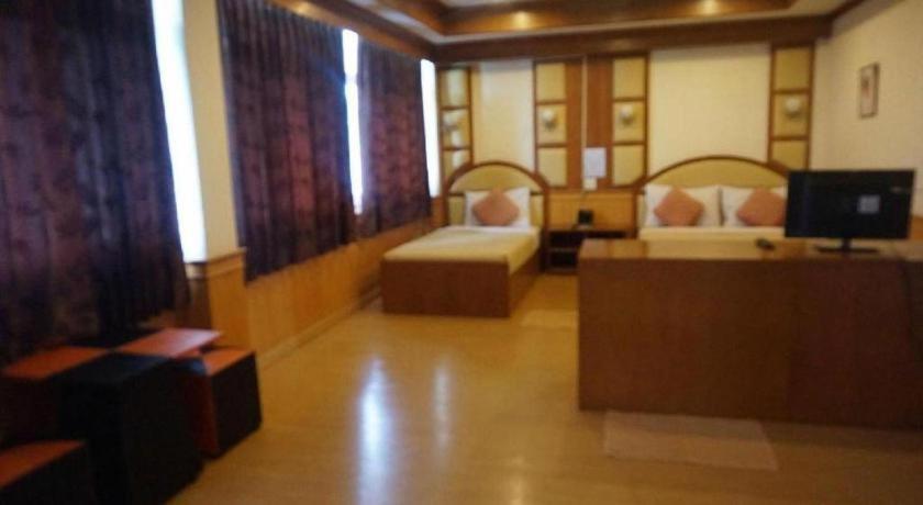 Supak Hotel Kalasin Exterior photo